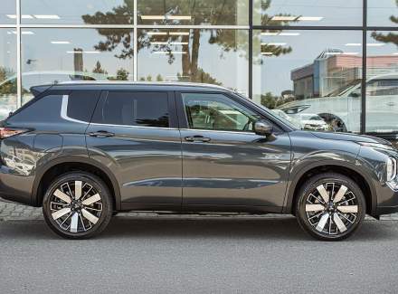 Mitsubishi - Outlander
