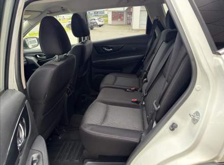 Nissan - X-Trail