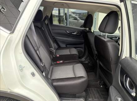 Nissan - X-Trail