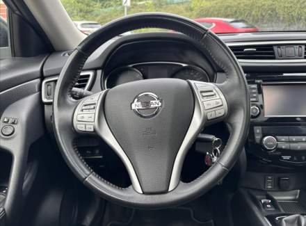 Nissan - X-Trail