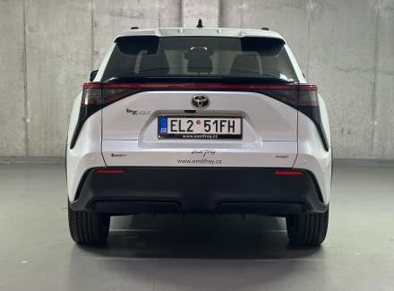 Toyota - bZ4X