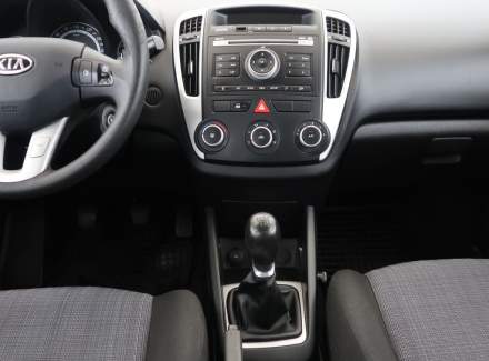 Kia - Cee'd