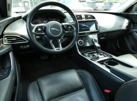 Jaguar - XE