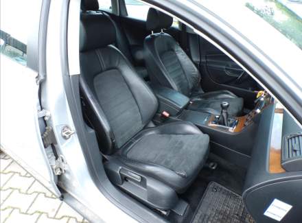 Volkswagen - Passat