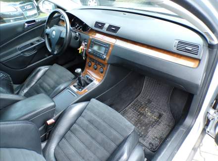 Volkswagen - Passat