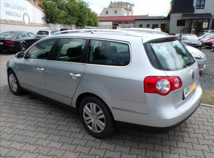Volkswagen - Passat