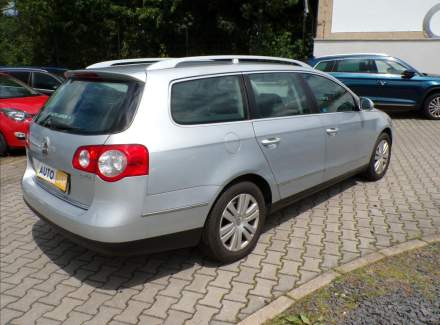 Volkswagen - Passat