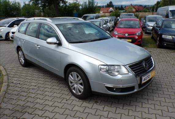 Volkswagen - Passat