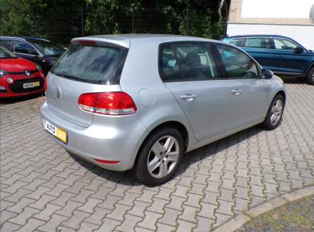 Volkswagen - Golf
