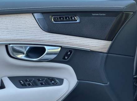 Volvo - XC90