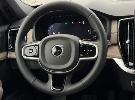 Volvo - XC90