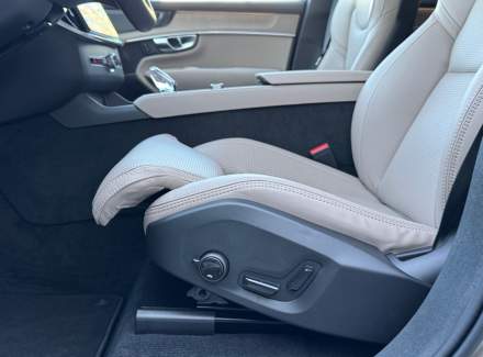 Volvo - XC90