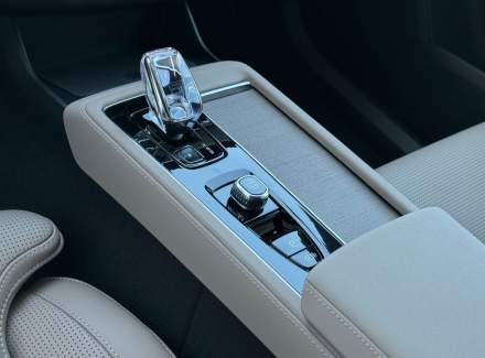 Volvo - XC90