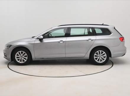 Volkswagen - Passat