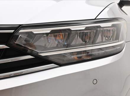 Volkswagen - Passat