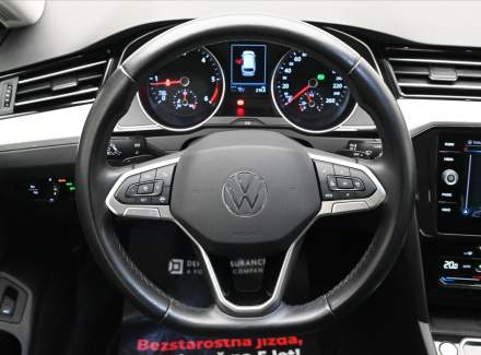Volkswagen - Passat