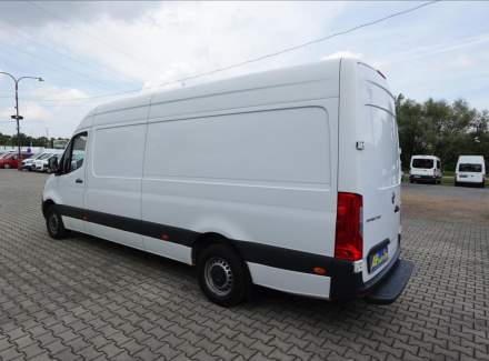 Mercedes-Benz - Sprinter