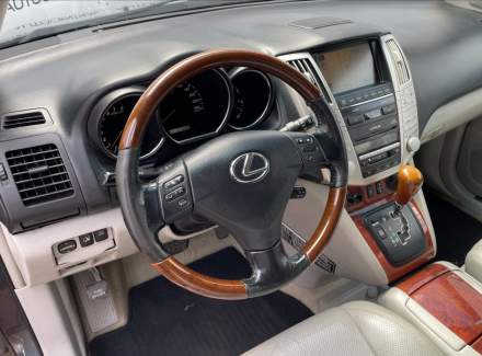 Lexus - RX