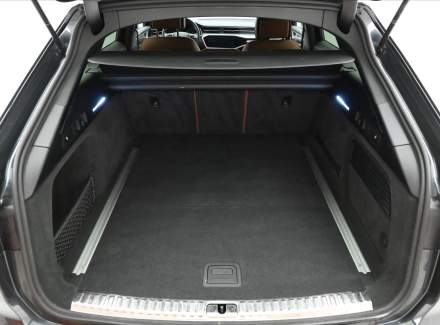 Audi - A6