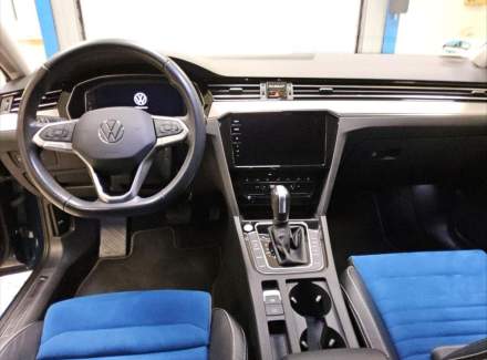 Volkswagen - Passat