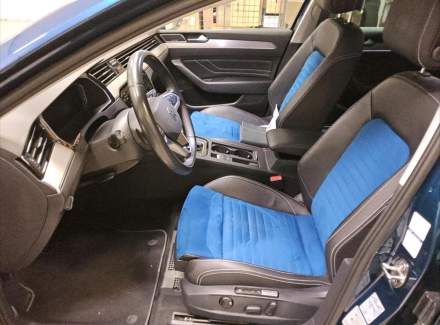 Volkswagen - Passat