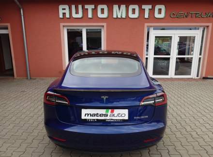 Tesla - Model 3