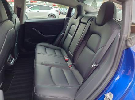 Tesla - Model 3