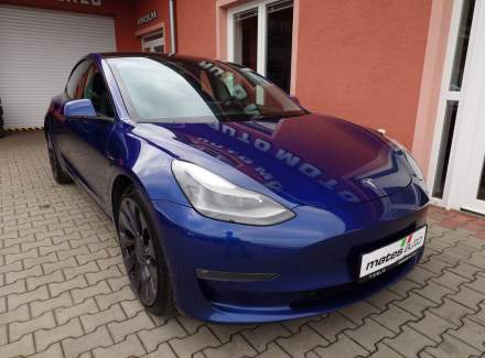 Tesla - Model 3
