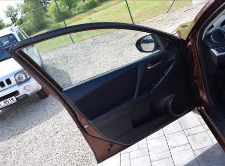 Mazda - 3