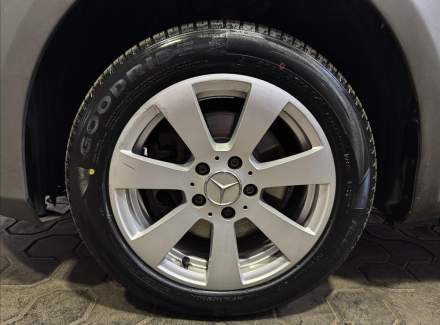 Mercedes-Benz - Vito