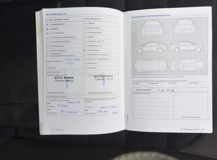 Volkswagen - Golf