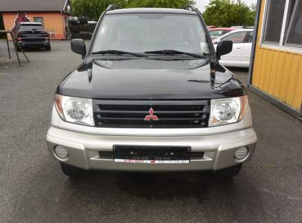 Mitsubishi - Pajero