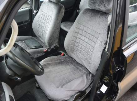 Mitsubishi - Pajero