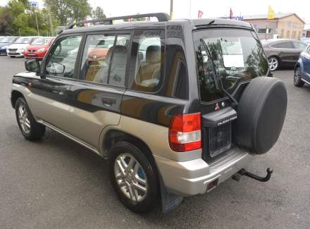 Mitsubishi - Pajero