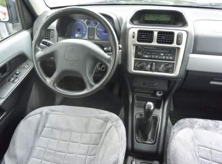 Mitsubishi - Pajero
