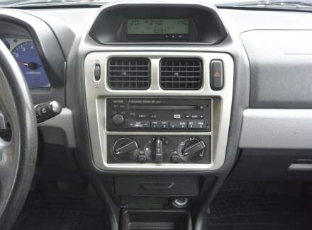 Mitsubishi - Pajero