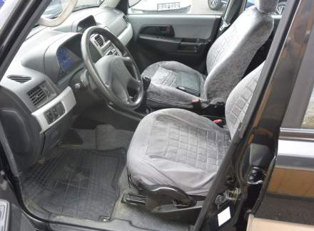 Mitsubishi - Pajero