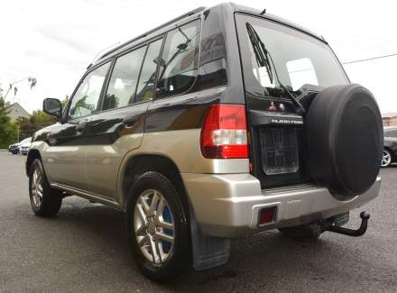 Mitsubishi - Pajero