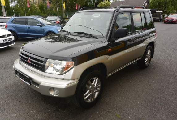 Mitsubishi - Pajero