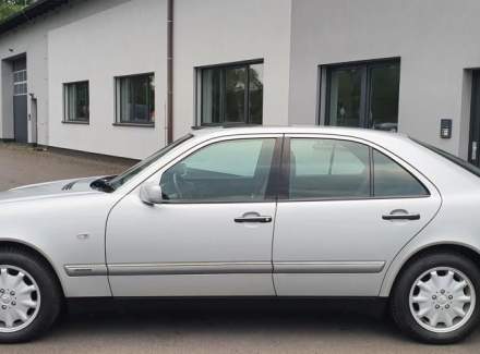 Mercedes-Benz - E-class