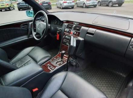 Mercedes-Benz - E-class