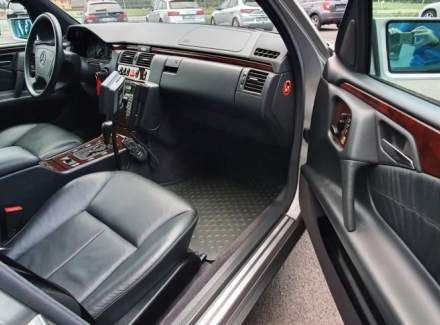Mercedes-Benz - E-class