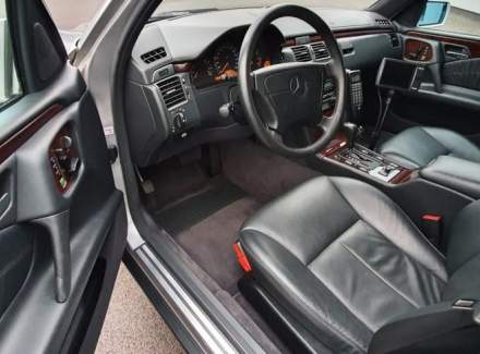 Mercedes-Benz - E-class