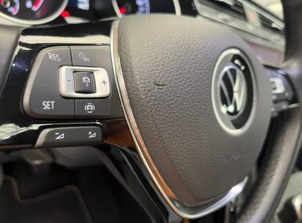 Volkswagen - Touran