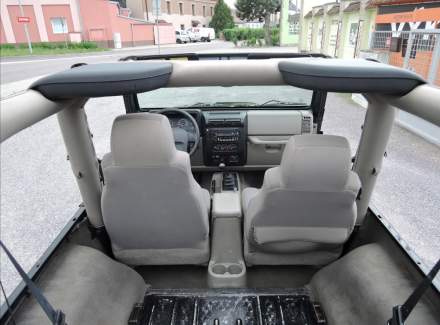 Jeep - Wrangler