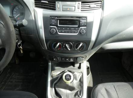 Nissan - Navara