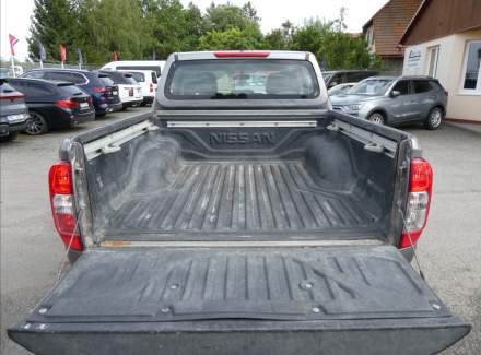 Nissan - Navara