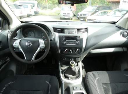 Nissan - Navara