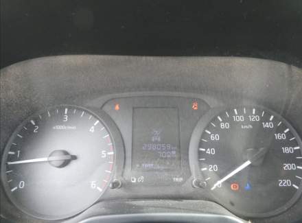 Nissan - Navara