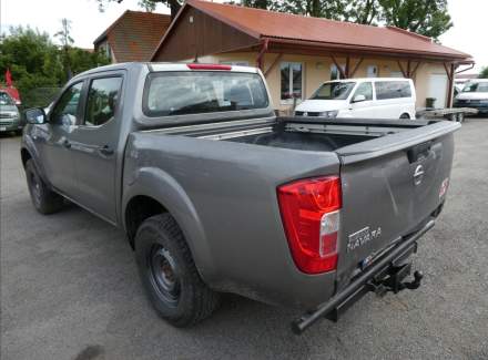Nissan - Navara